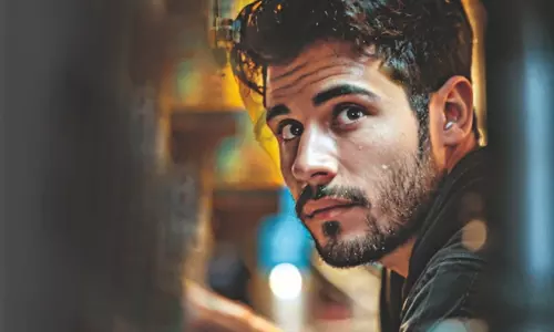 DUDE, HAIR’S THE MAN MANE STORY