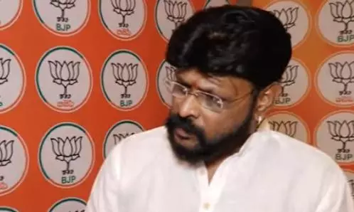 Nalgonda police files cases against Chikoti Praveen