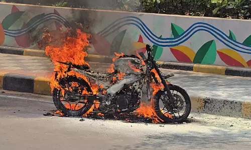 Techie’s Bike Catches Fire In Gachibowli