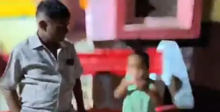 UP Doctor Makes Child Smoke A Cigarette As Treatment, Probe On UP Doctor Makes Child Smoke A Cigarette As Treatment, Probe On