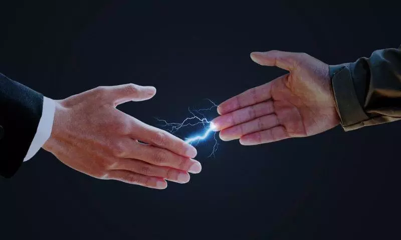 Ever Felt Sudden Electric Shock While Touching Someone Or Something 