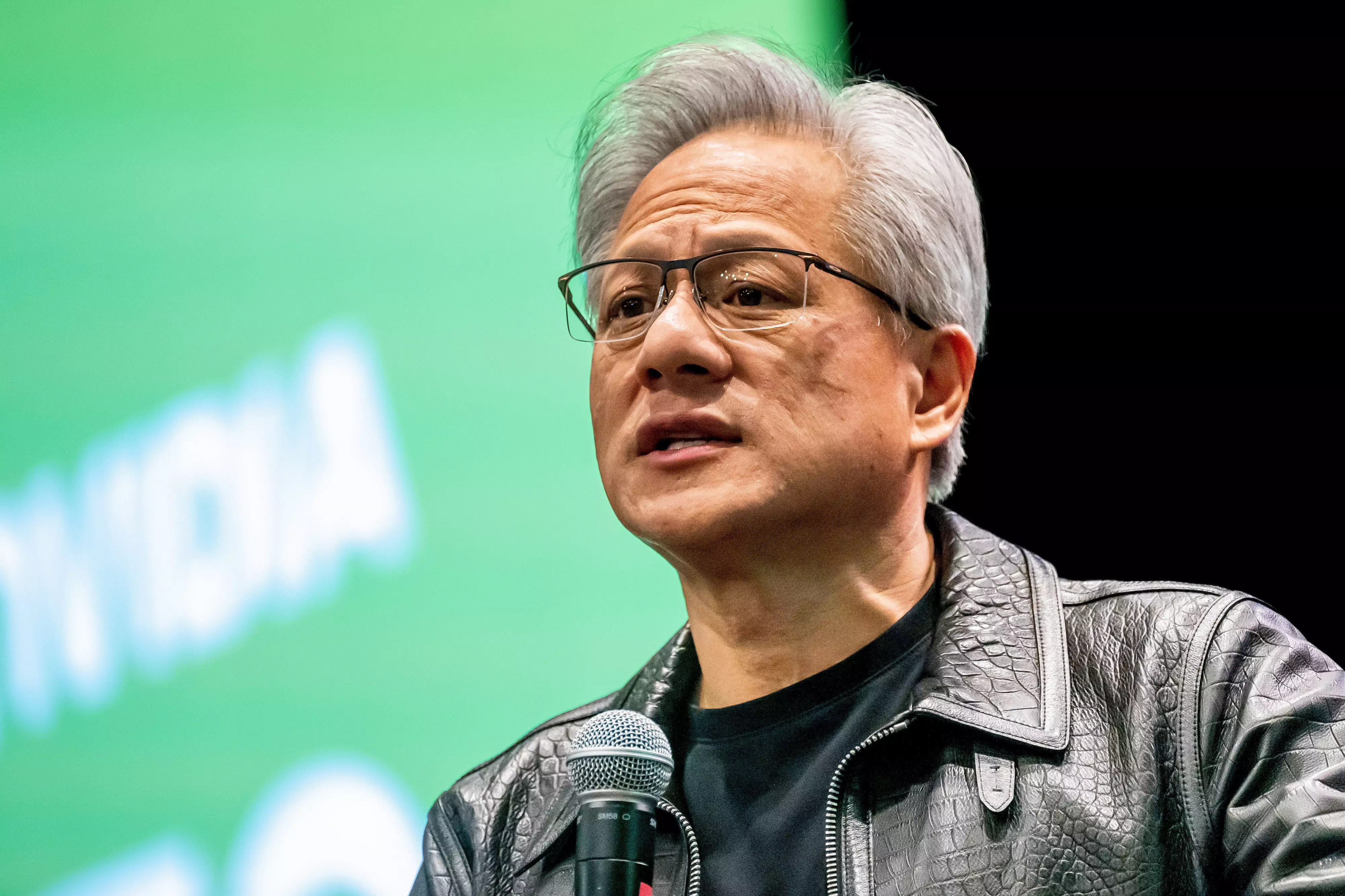 Nvidia CEO Visits Beijing After US Bars Chip Sales to China