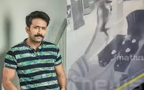 Misbehaviour With Malayalam Actress; Kerala Culture Minister Assures Action Misbehaviour With Malayalam Actress; Kerala Culture Minister Assures Action