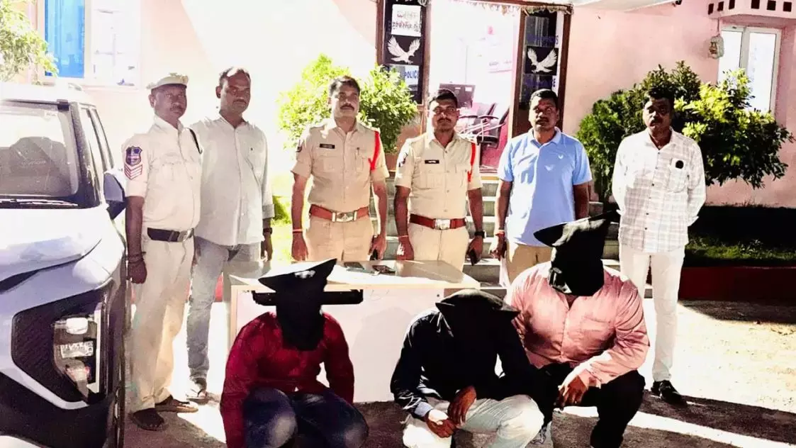 Petrol Bunk Fraudsters Nabbed After 20 Thefts in Warangal