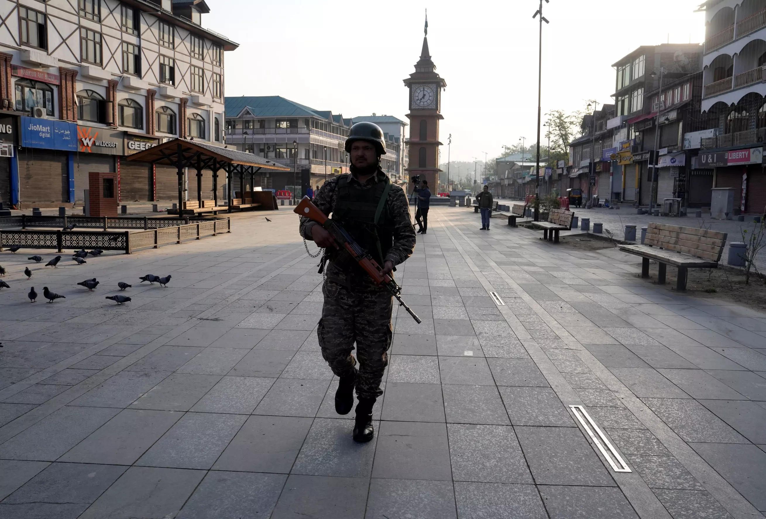 J-K: Search Operations Underway Following Pahalgam Terror Attack J-K: Search Operations Underway Following Pahalgam Terror Attack