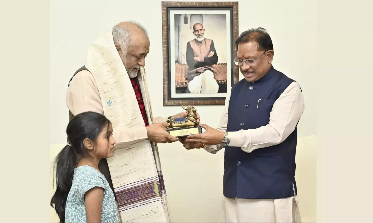 Chhattisgarh CM Vishnu Deo Sai Meets Revered Daaji at Heartfulness Yoga Ashram in Amleshwar