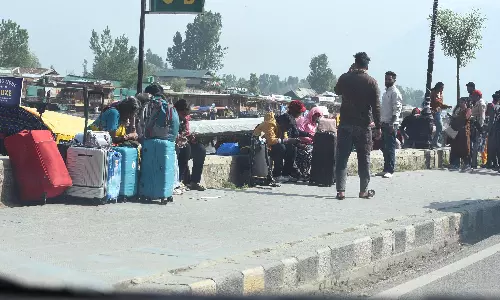 Panicked Tourists Leave Kashmir; Hosts Say They Have Been Devastated