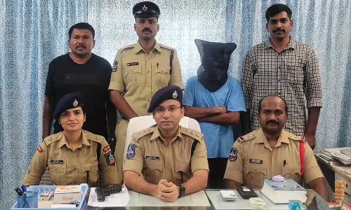 Two Inter-state Burglars Arrested