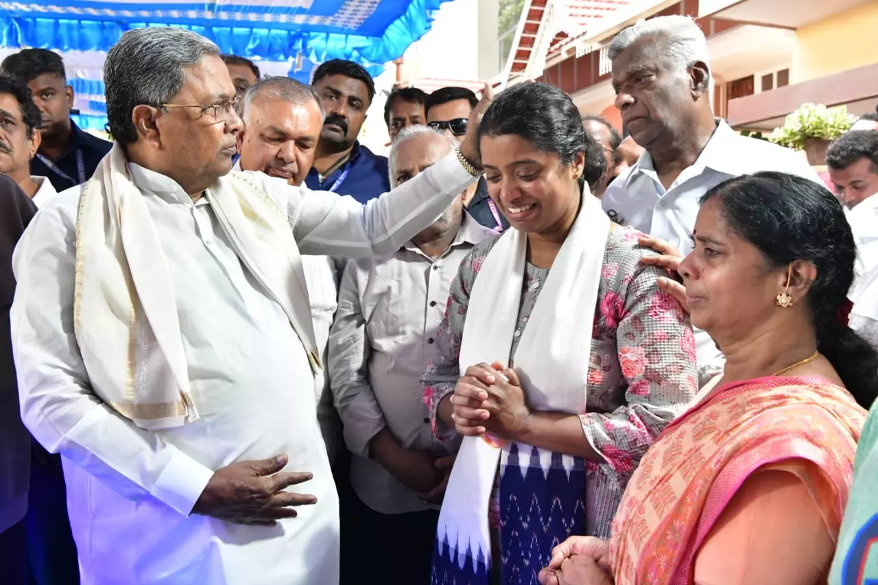 180 Stranded Karnataka Tourists Ferried to Bengaluru from Kashmir