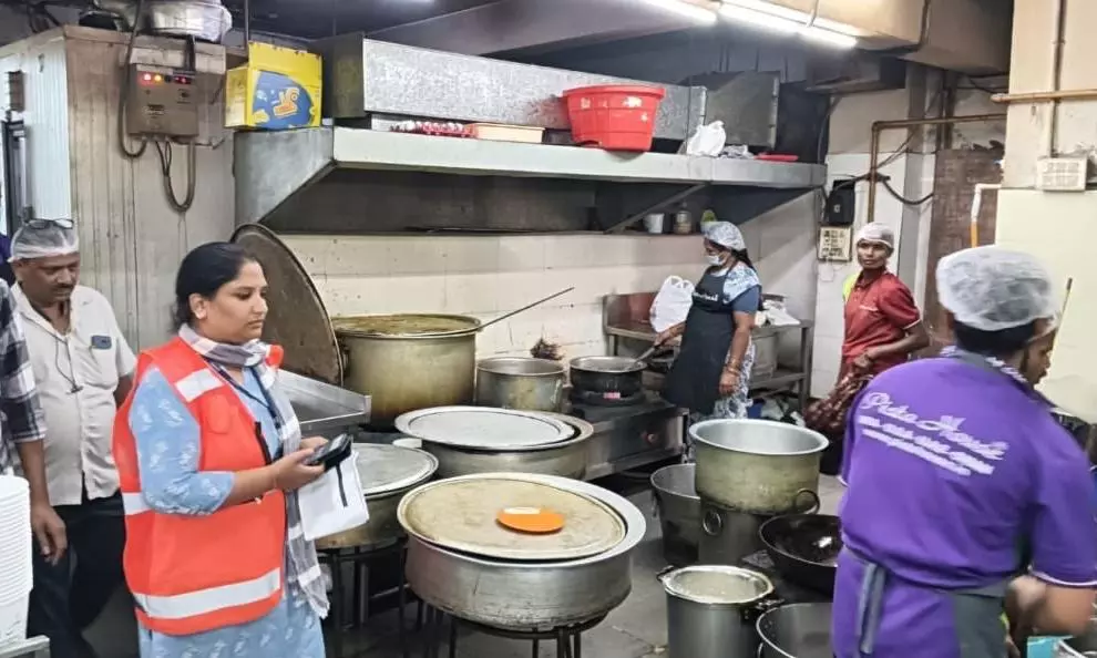 GHMC Raids Reveal Hygiene Lapses At Eateries