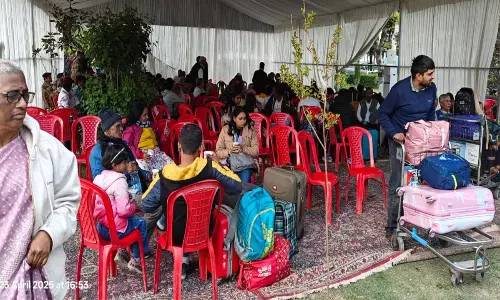 Pahalgam Terror Attack: Over Ten Thousand Tourists Depart from Srinagar