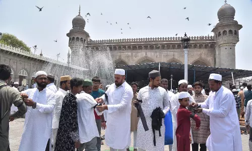 Muslims Wear Black-Arm Bands for Jumma Namaaz to Protest Pahalgam Attack