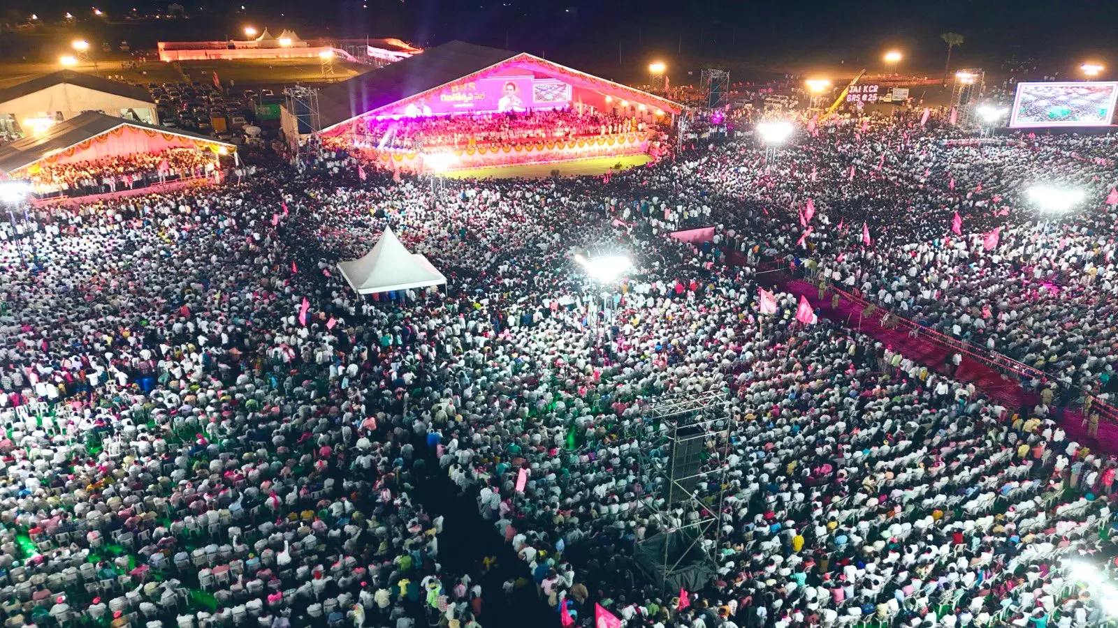 BRS silver jubilee turns Elkathurthi into sea of pink