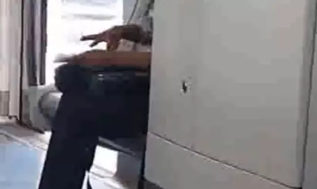 Woman Commuter Penalised For Eating While Travelling on Metro In Bengaluru