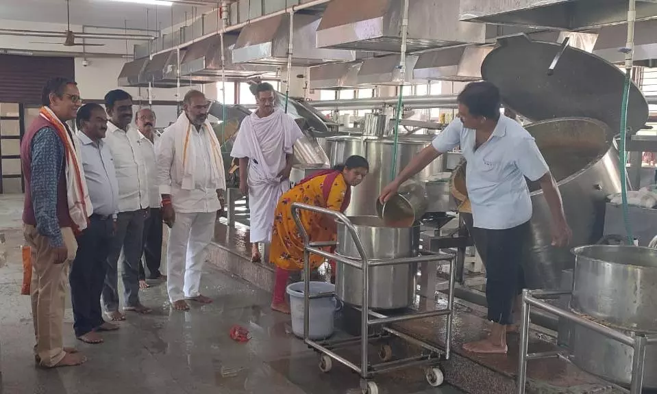 Modern Annaprasadam Complex To Come Up At Rajanna Temple