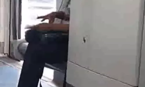 Woman Commuter Penalised For Eating While Travelling on Metro In Bengaluru