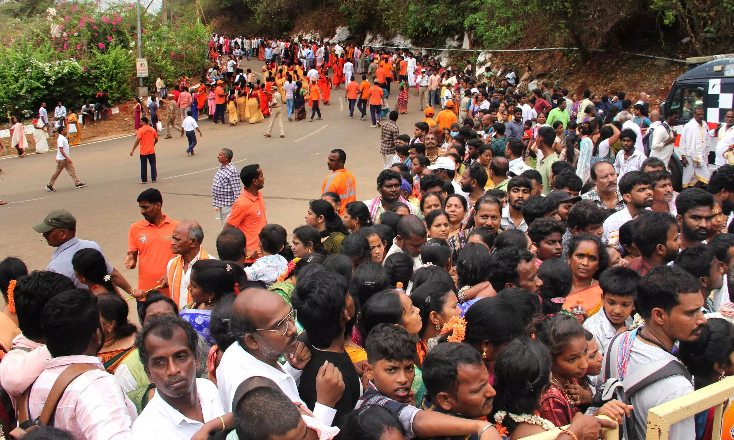 Thousands Witness Lord Simhadri Appanna’s Annual Darshan