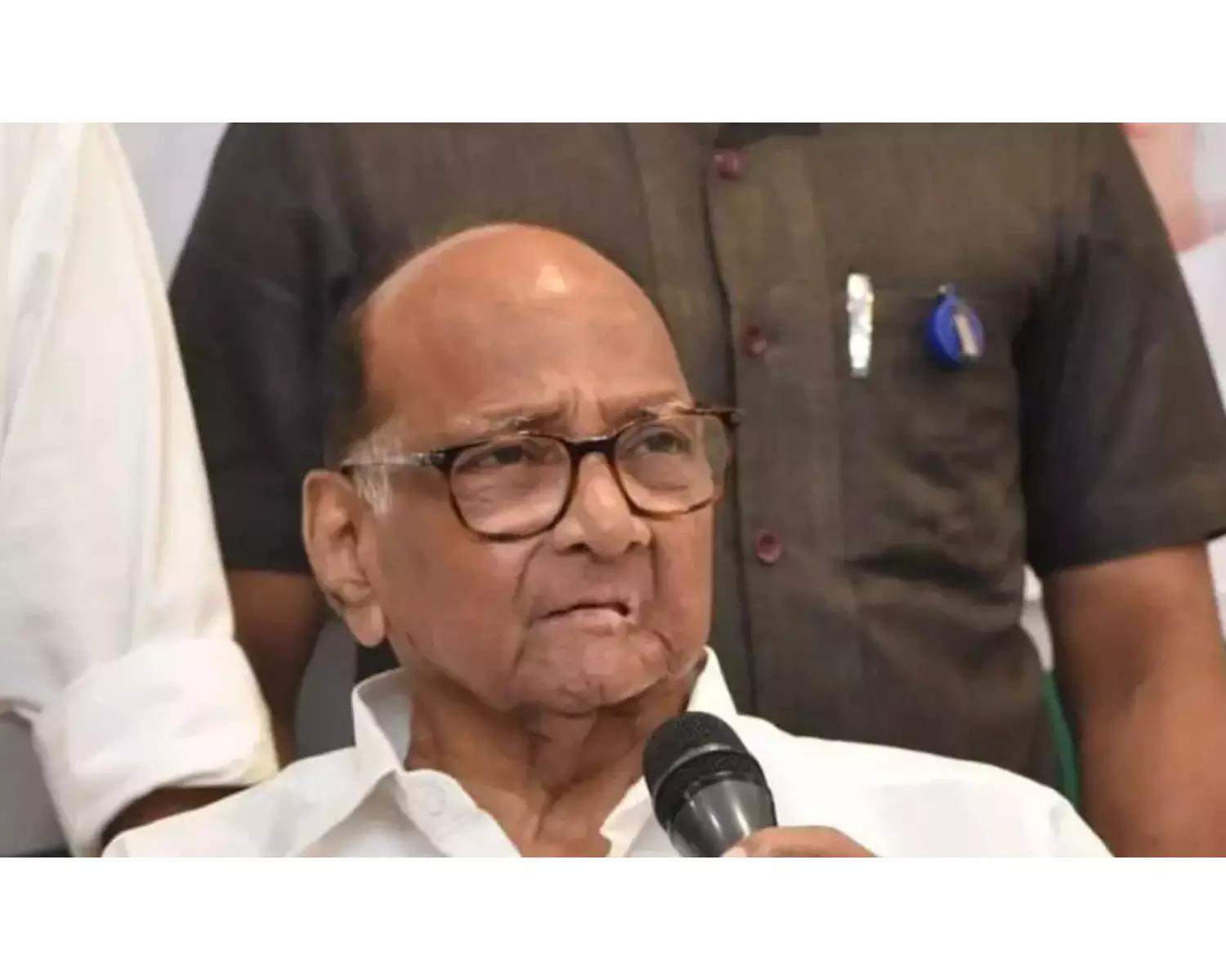 Pawar Backs Congress Demand For Special Parliament Session