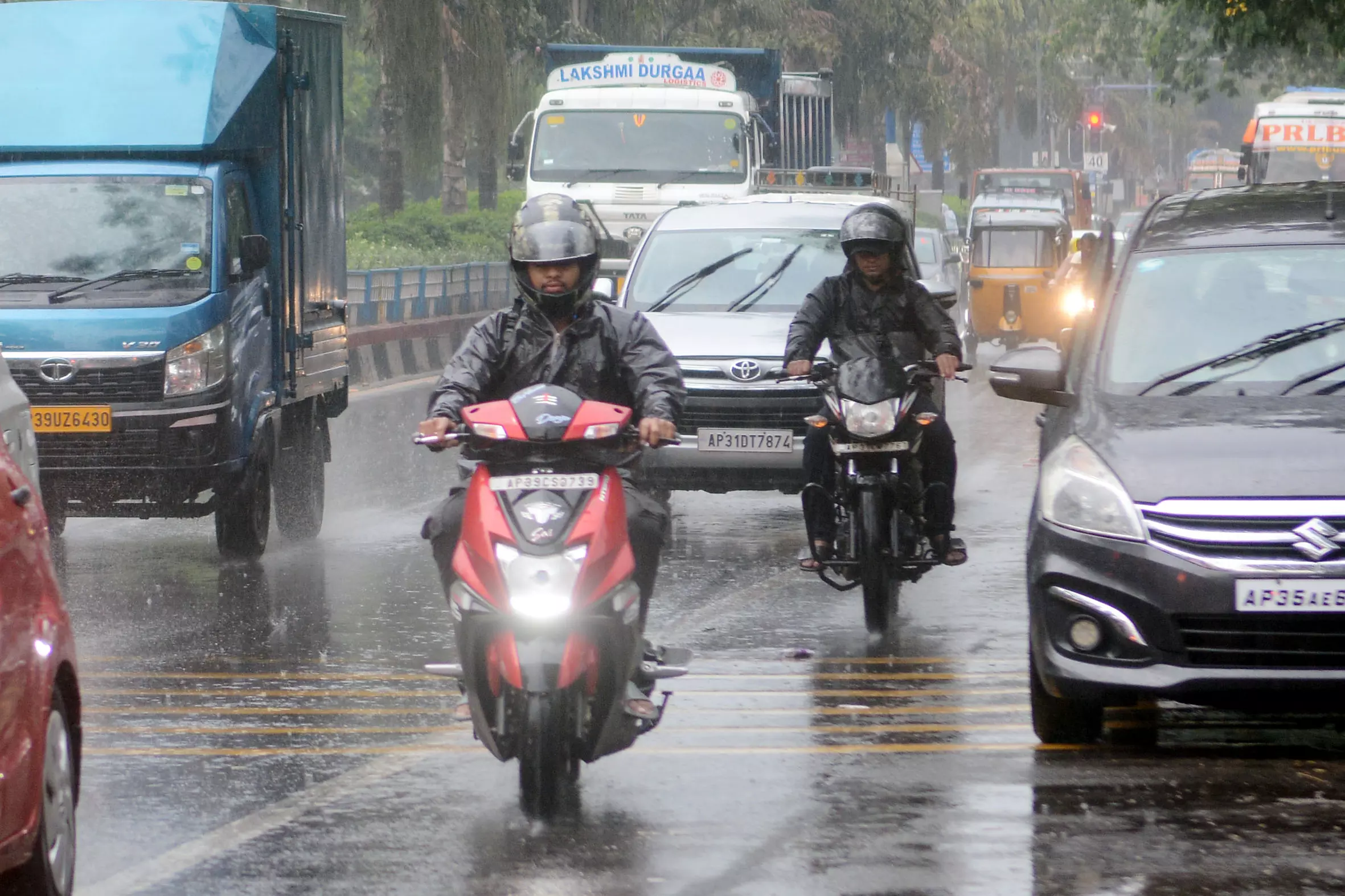 Rain Brings Relief to Visakhapatnam, But Heatwave Persists Across Andhra