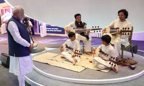Ustaad Amjad Ali Khan’s Family Performs for PM Modi at Wave Summit Ustaad Amjad Ali Khan’s Family Performs for PM Modi at Wave Summit