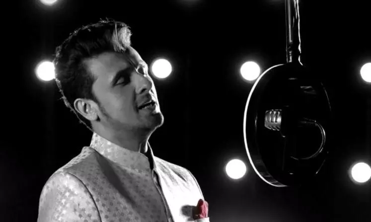 Sonu Nigam Loses His Cool As Audience Demand Kannada Songs At Bengaluru concert