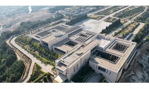 Israeli Military Strikes Near Syrias Presidential Palace After Warning Over Sectarian Attacks