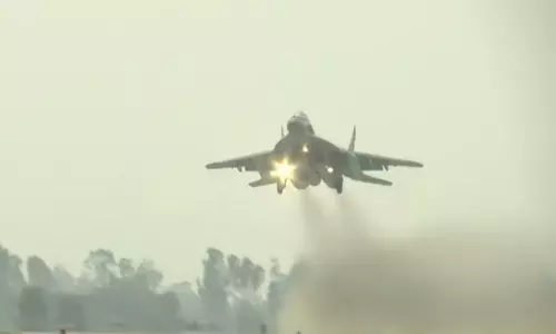 IAF Showcases Its Military Prowess on Ganga Expressway Strip