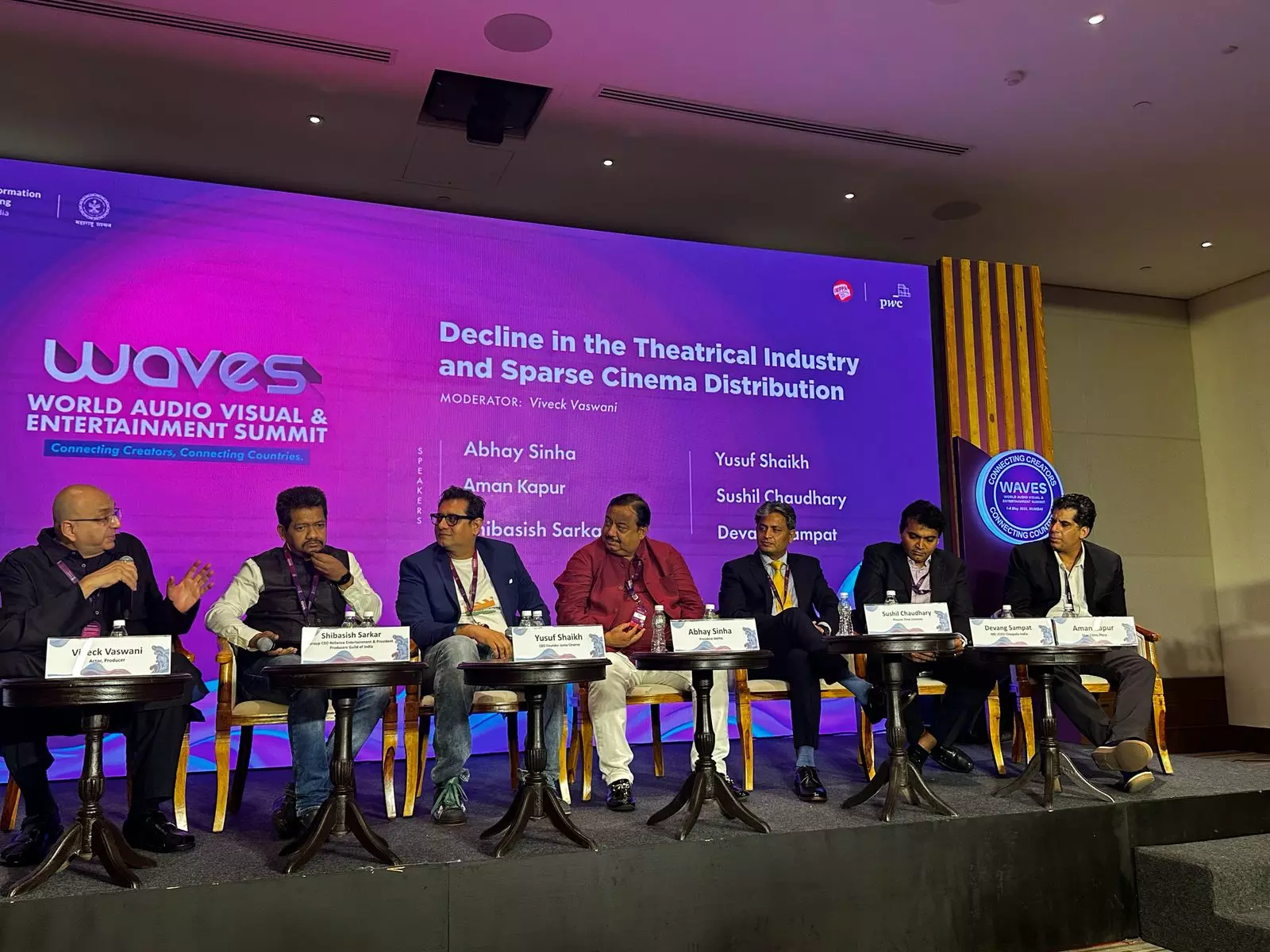 New Age Exhibitor Sushil Chaudhary Breaks Down Theatrical Crisis After SRK, Aamir Khan Propose Solutions