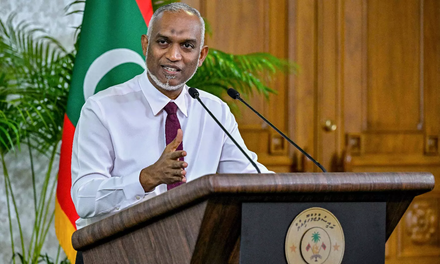 Maldives President Holds Record 15-hour Press Conference