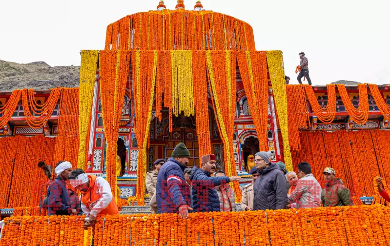 Portals Of Badrinath Open, Temple Adorned With 15 Tonnes Of Flowers Portals Of Badrinath Open, Temple Adorned With 15 Tonnes Of Flowers