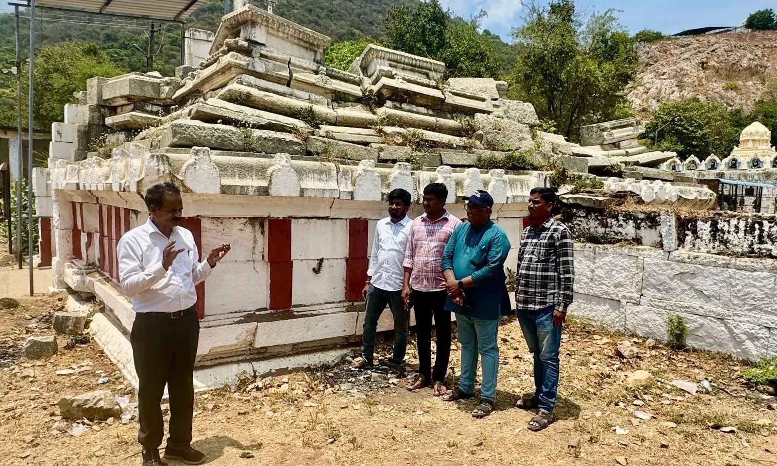 1,000-Year-Old Kalabhairava Temple At Ramagiri Lying In Ruins