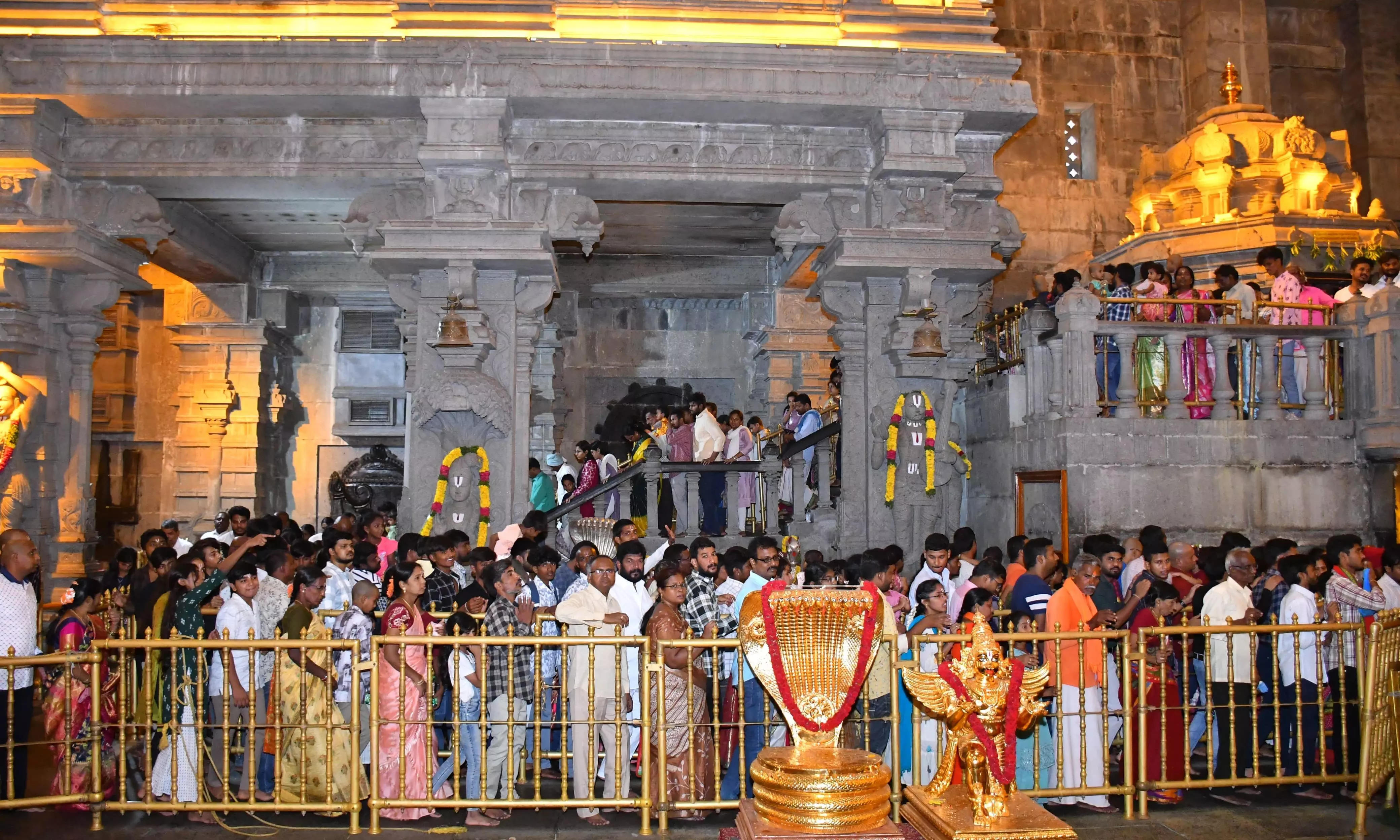 3-Hour Wait for Darshan at Yadadri 3-Hour Wait for Darshan at Yadadri
