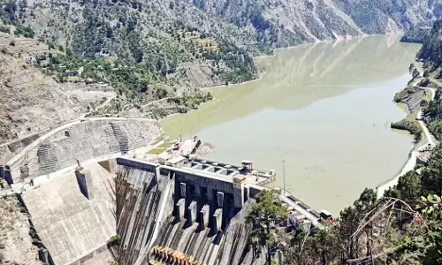 India Cuts Flow of Water Through Baglihar Dam