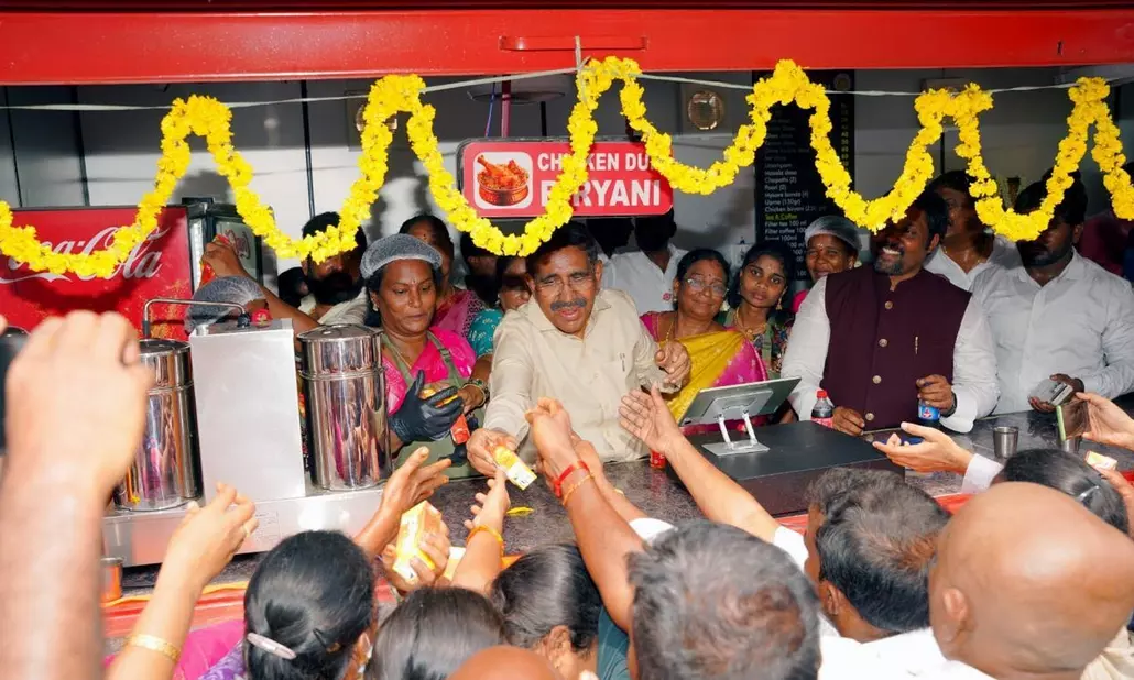 AP: Government to Set Up 700 Women-run Thrupti Canteens in State