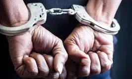 AP: Four Arrested for Arranging Fake Marriage