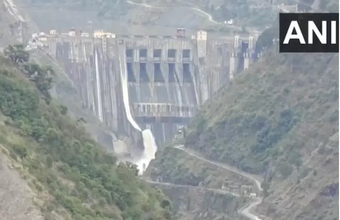 All Gates of Salal Dam on Chenab River Closed, Significant Drop In Water Levels Witnessed in Reasi