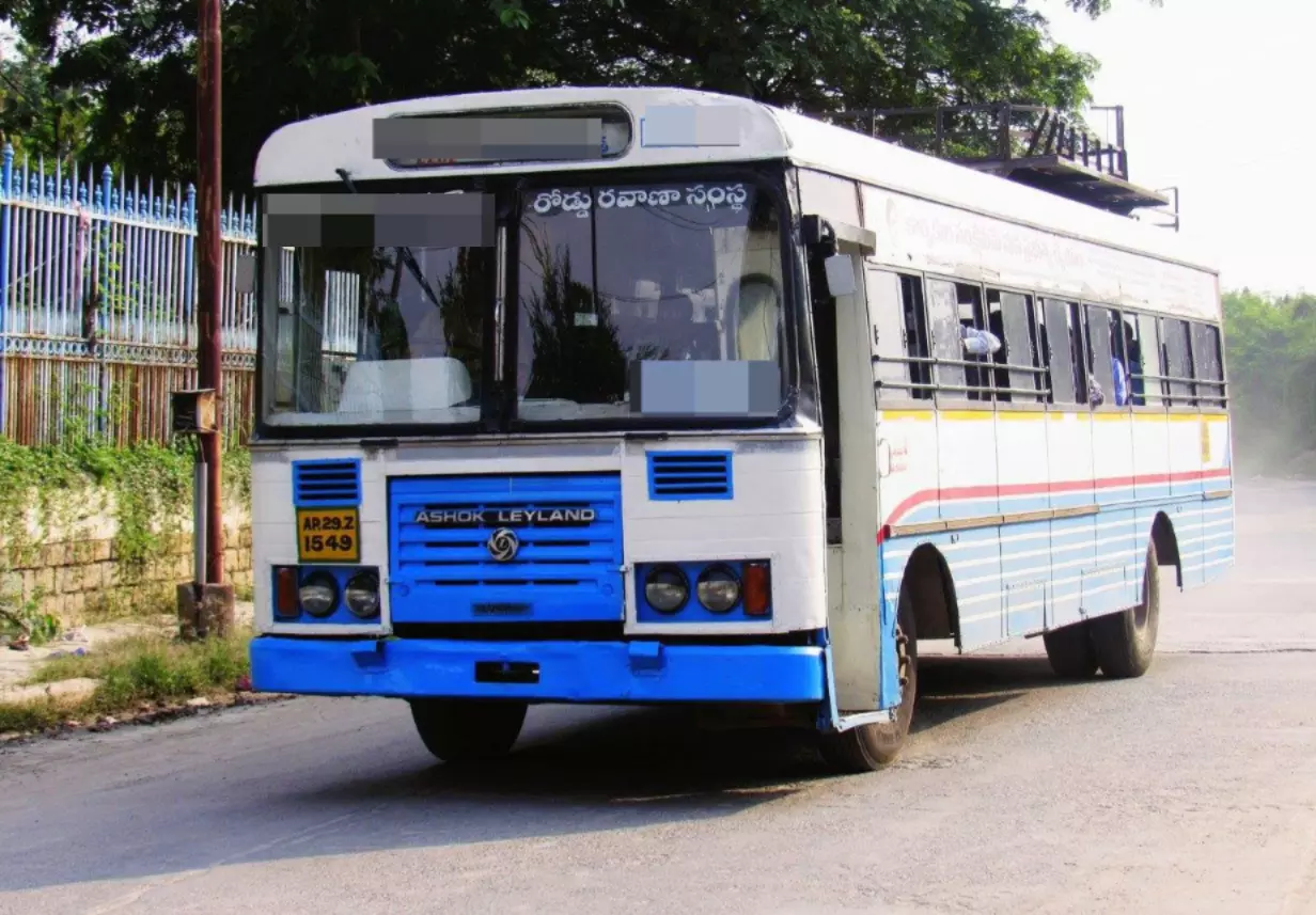 Telangana: Row Over Toddy in RTC Bus After Woman Is Forced to Get Off Telangana: Row Over Toddy in RTC Bus After Woman Is Forced to Get Off