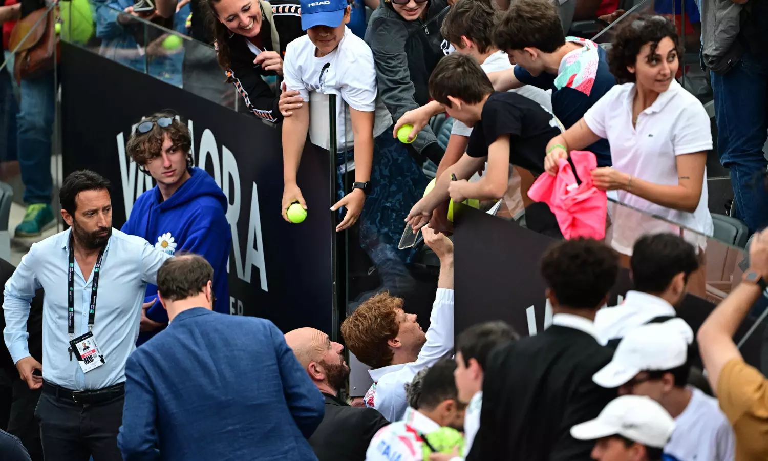 Sinner Returns From Doping Ban To Great Fanfare At Italian Open