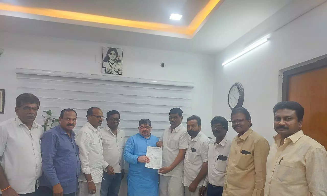 RTC Calls Off Strike After Ponam’s Promise