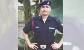 Army Pays Tribute to Slain Lance Naik; Schools, Colleges to Remain Shut in J&K Border Areas Army Pays Tribute to Slain Lance Naik; Schools, Colleges to Remain Shut in J&K Border Areas