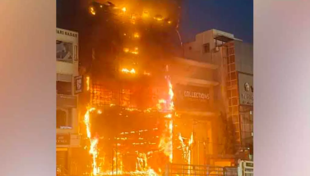 Massive Fire Breaks Out at Chandanagar Mall