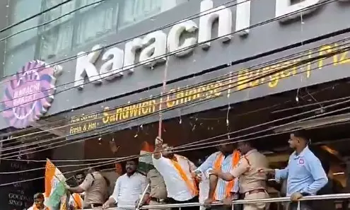 Protest Held Outside Karachi Bakery in Hyderabad Demanding Name Change