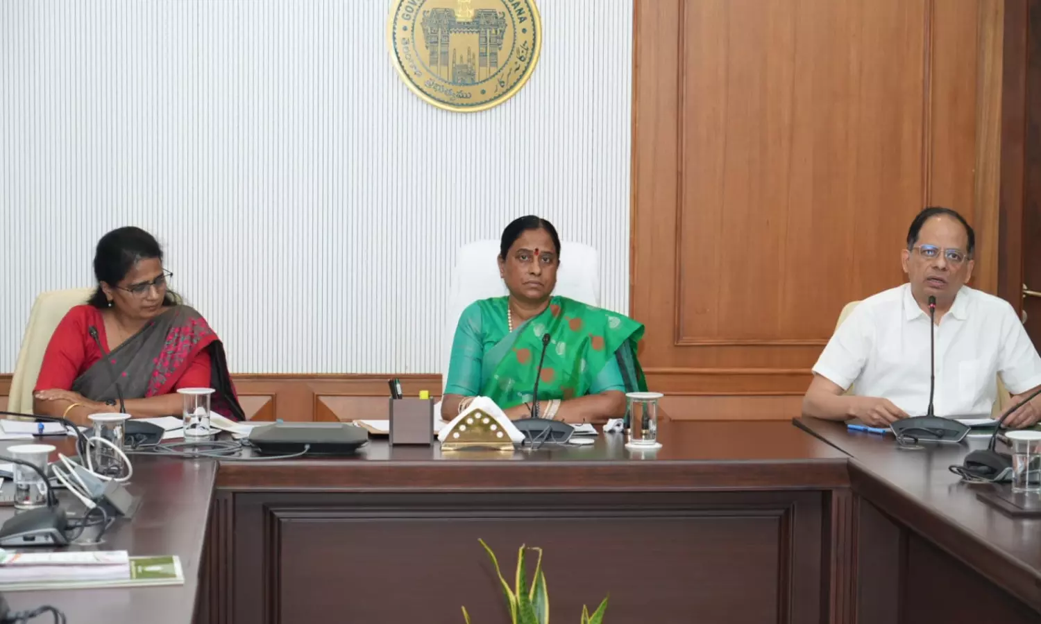 Ensure Animals Safety In Nehru, Kakatiya Zoological Parks In Summer: Konda Surekha