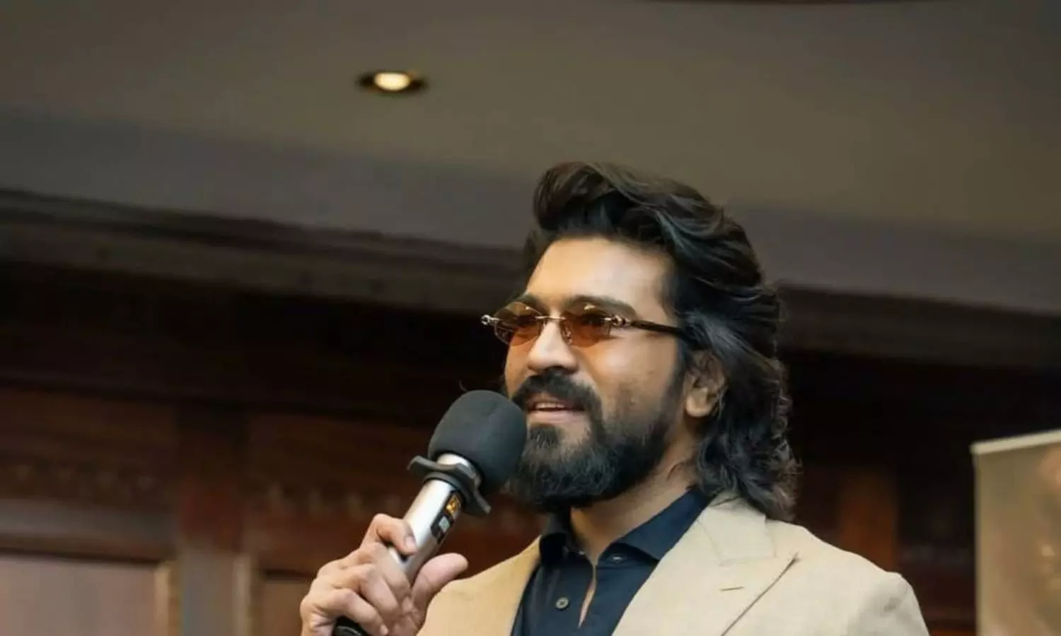 Ram Charans Presence Lights Up London Fan Meet Ram Charans Presence Lights Up London Fan Meet