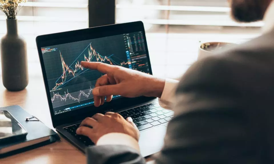 Businesswoman Loses Rs 53 Lakh in Fake Trading