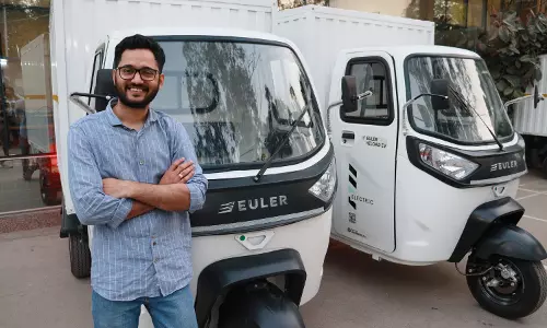 Driving in Hyderabad’s Narrow Lanes? Choose a 4W EV That’s Built for It Driving in Hyderabad’s Narrow Lanes? Choose a 4W EV That’s Built for It