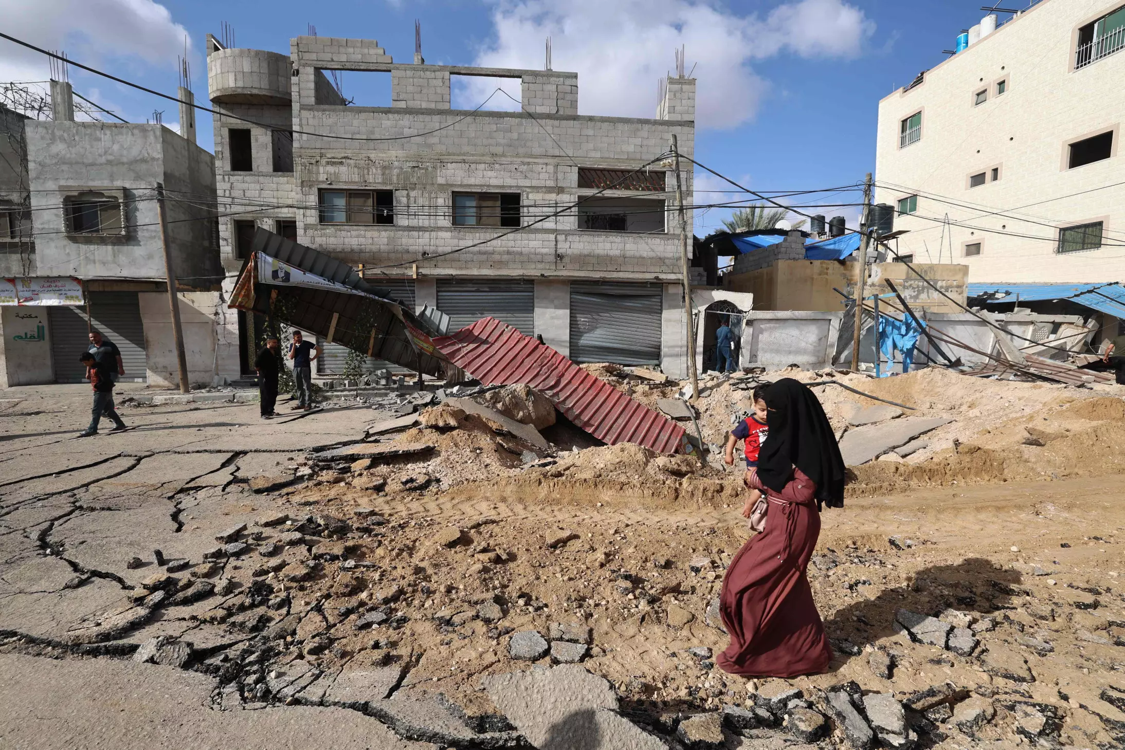 Israeli Airstrikes in Gaza Kill 48 People, Including 22 Children