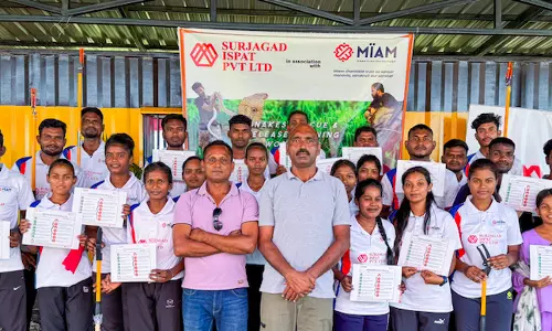 Miam Charitable Trust and Surjagad Ispat take on Snake Rescue in Wadlapeth Village