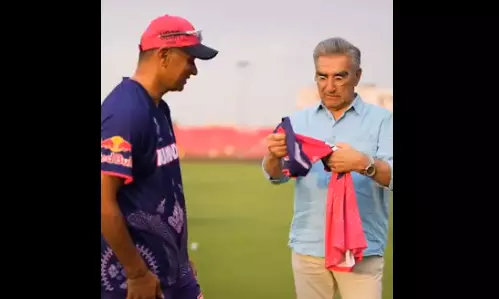 Schitt’s Creek Actor Eugene Levy Roots For Rajasthan Royals