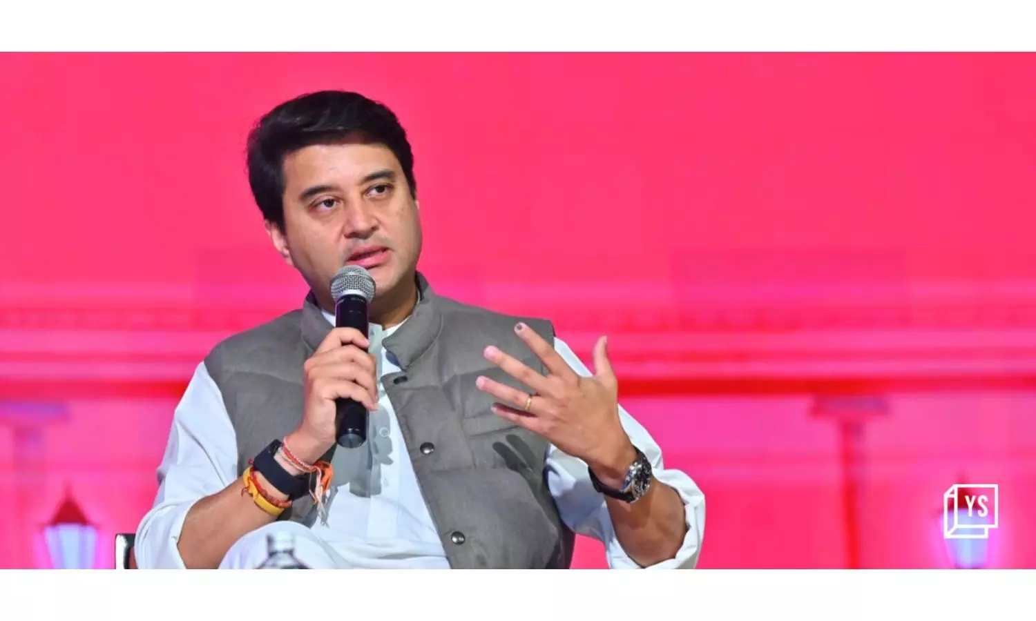 India Will Play Lead Role In Tailoring 6G Technology Regulations, Says Scindia